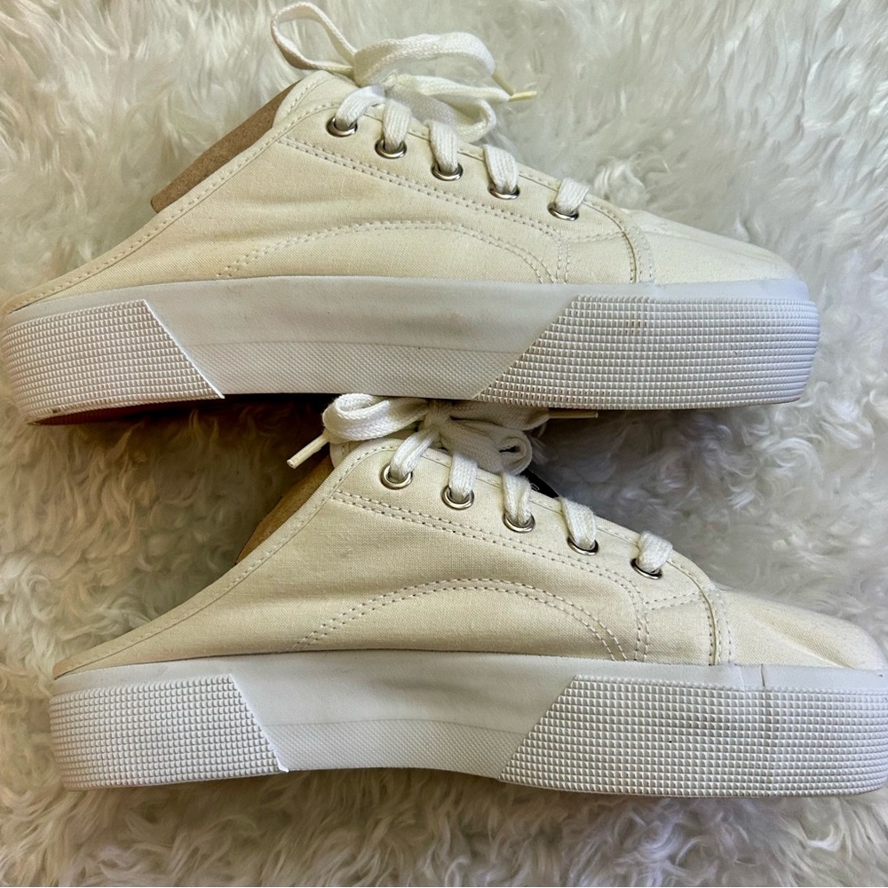 NWT No Boundaries Off-White Canvas Slip On Sneakers 8 - Picture 5 of 9